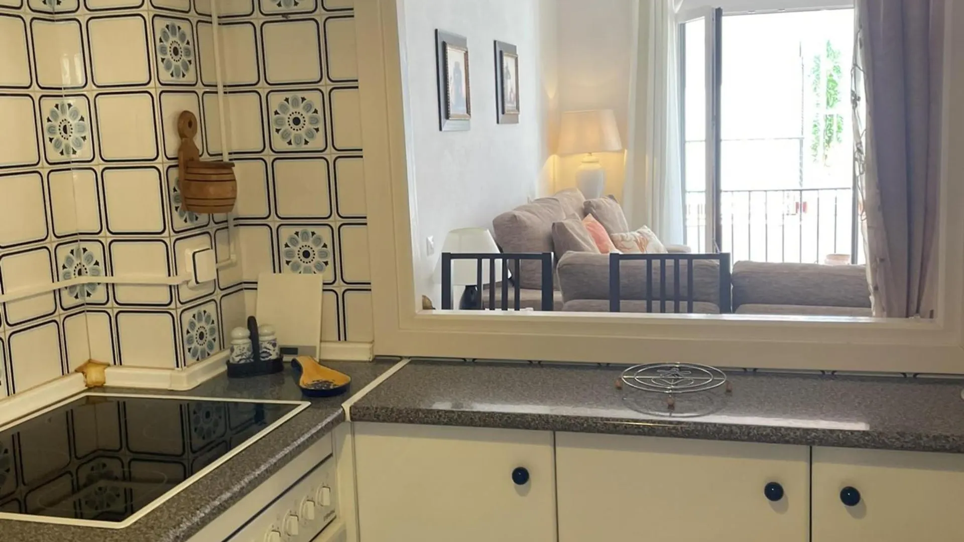 Plaza De Los Naranjos Marbella Apartment